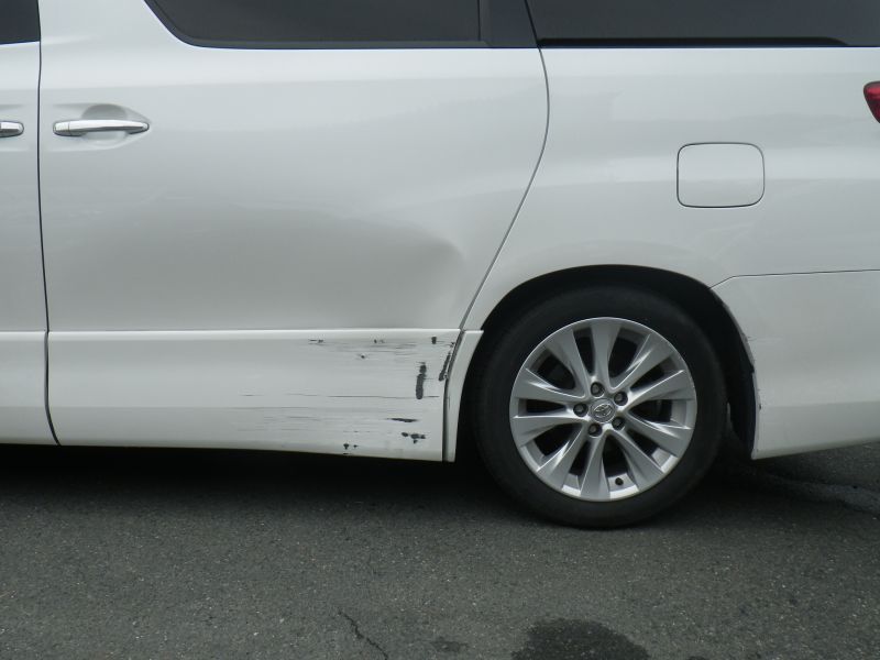 アルファード　左スライドドア・左クォーター・前後バンパー　修理